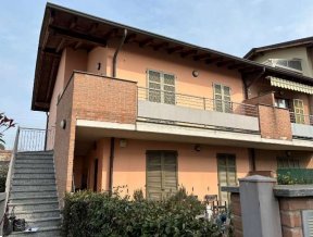 appartamento in vendita a Pozzuolo Martesana in zona Trecella