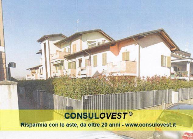 appartamento in vendita a Pozzuolo Martesana in zona Trecella