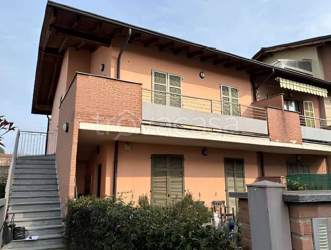 appartamento in vendita a Pozzuolo Martesana in zona Trecella