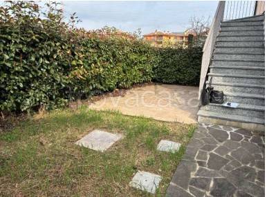 appartamento in vendita a Pozzuolo Martesana in zona Trecella