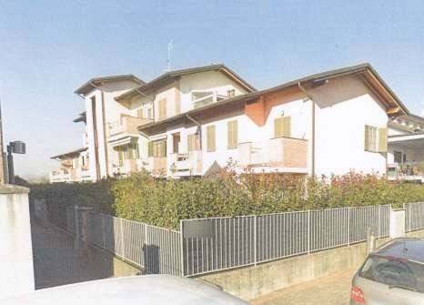 appartamento in vendita a Pozzuolo Martesana in zona Trecella