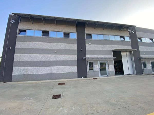 ufficio in vendita a Pozzuolo Martesana in zona Trecella