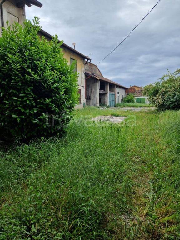 appartamento in vendita a Pozzuolo Martesana in zona Trecella