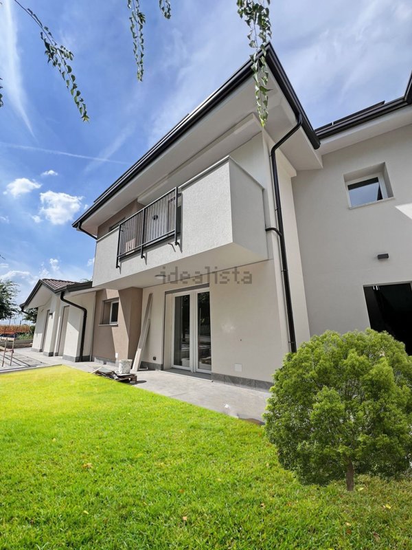 appartamento in vendita a Pozzuolo Martesana in zona Trecella