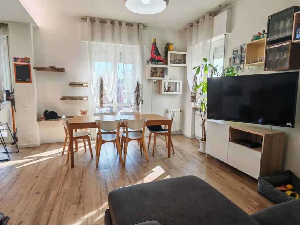 appartamento in vendita a Pozzuolo Martesana in zona Trecella