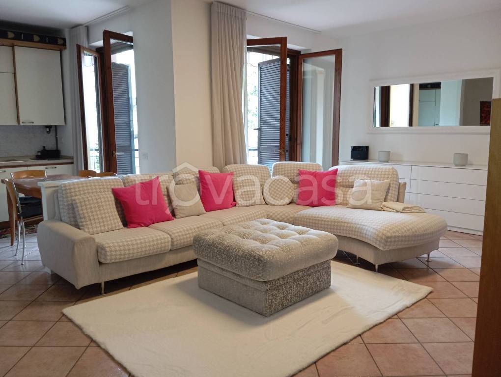 appartamento in vendita a Pozzuolo Martesana in zona Trecella