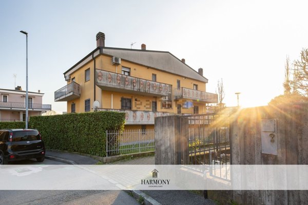 appartamento in vendita a Pozzuolo Martesana in zona Trecella