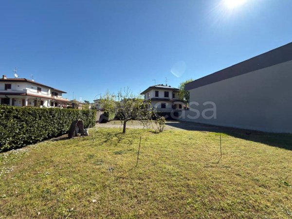 terreno edificabile in vendita a Pozzuolo Martesana