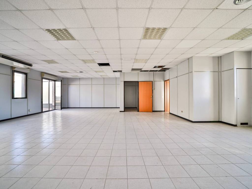 negozio in vendita a Pozzuolo Martesana