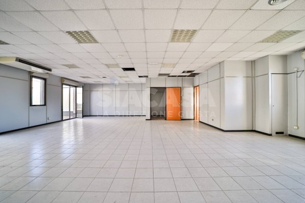 locale commerciale in vendita a Pozzuolo Martesana