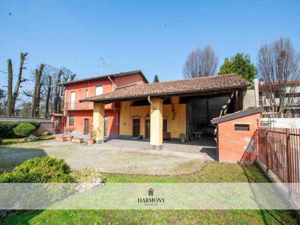 casa indipendente in vendita a Pozzuolo Martesana in zona Trecella