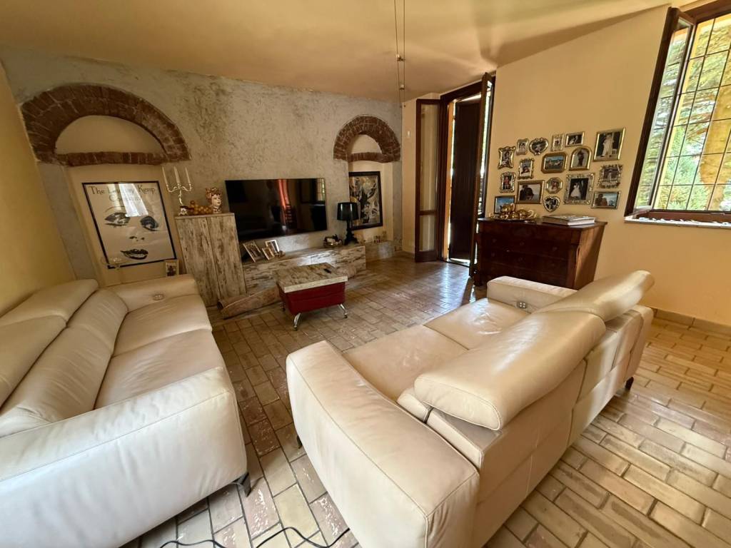 casa indipendente in vendita a Pozzuolo Martesana in zona Trecella