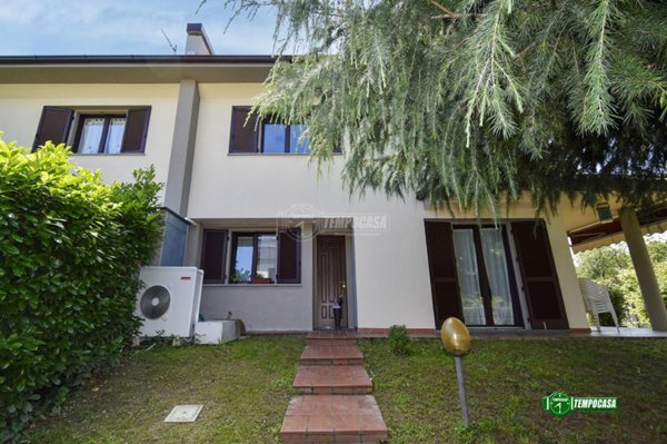 casa indipendente in vendita a Pregnana Milanese