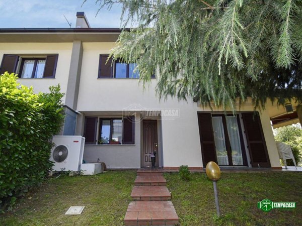 casa indipendente in vendita a Pregnana Milanese
