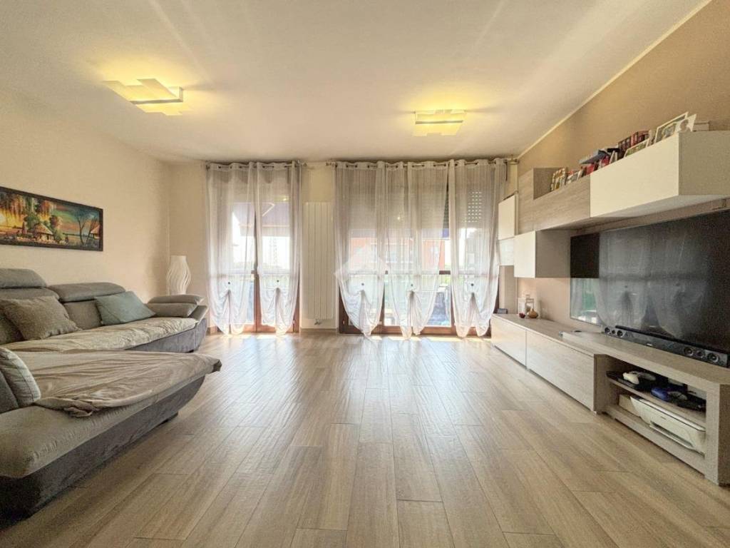 appartamento in vendita a Pregnana Milanese