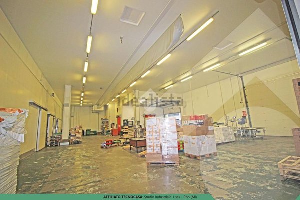 capannone in vendita a Pregnana Milanese
