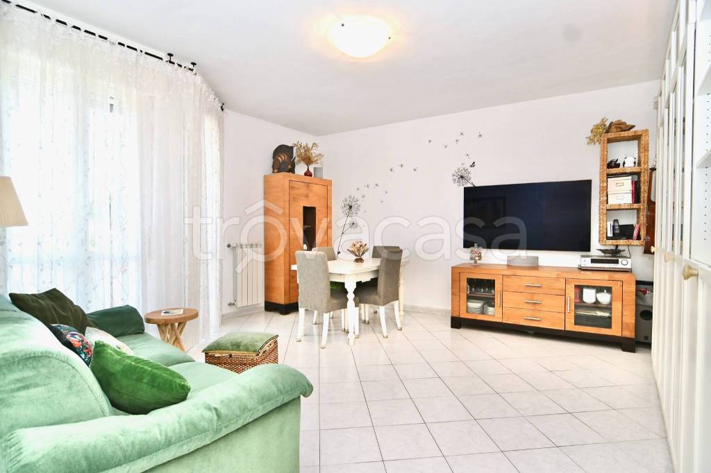 appartamento in vendita a Pregnana Milanese