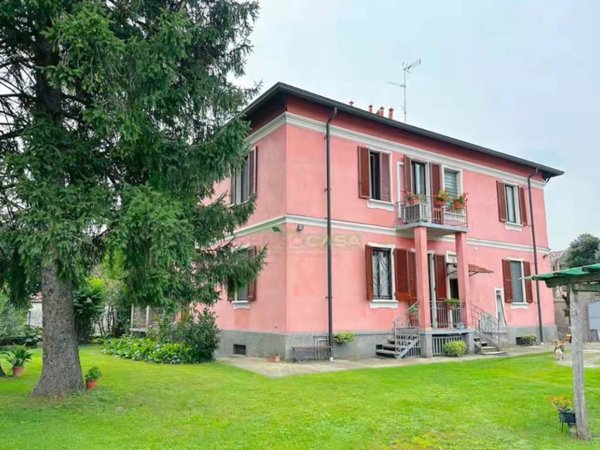casa indipendente in vendita a Pregnana Milanese