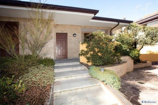 villa in vendita a Pregnana Milanese