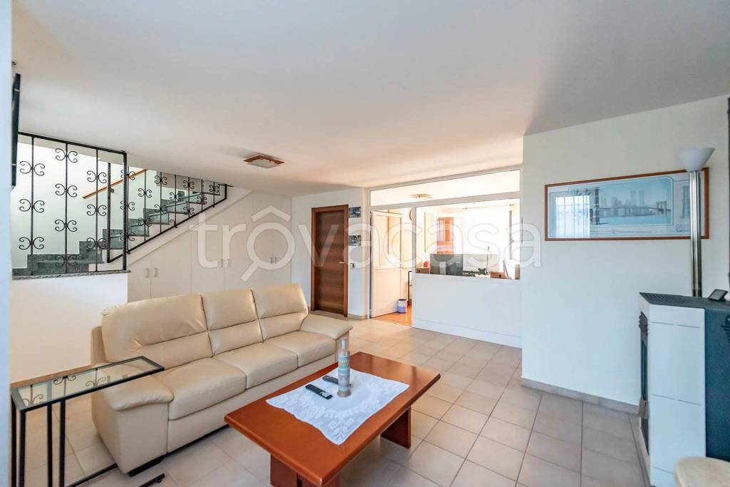 appartamento in vendita a Pregnana Milanese