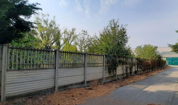 terreno edificabile in vendita a Pregnana Milanese
