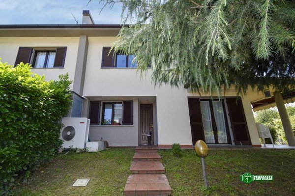 casa indipendente in vendita a Pregnana Milanese