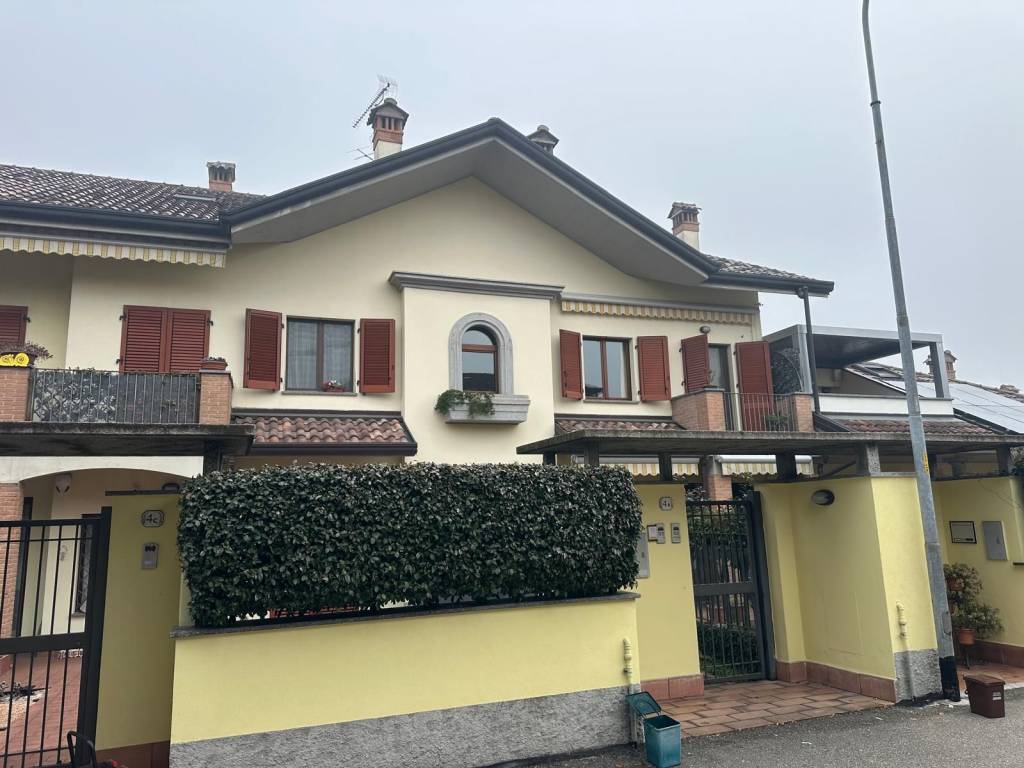 appartamento in vendita a Pregnana Milanese