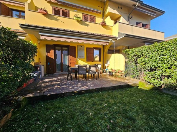 casa indipendente in vendita a Pregnana Milanese