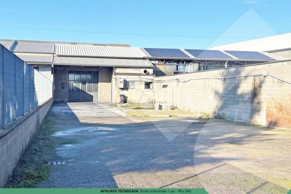 locale commerciale in vendita a Pregnana Milanese