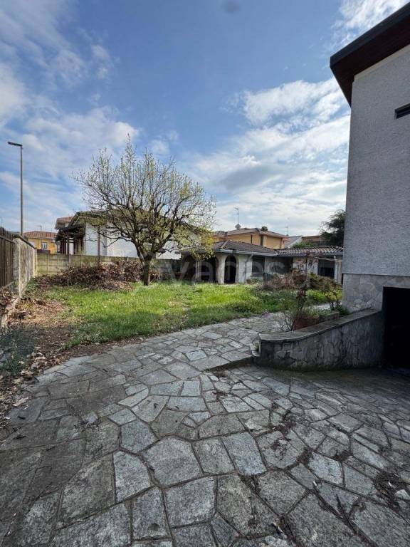 appartamento in vendita a Pregnana Milanese