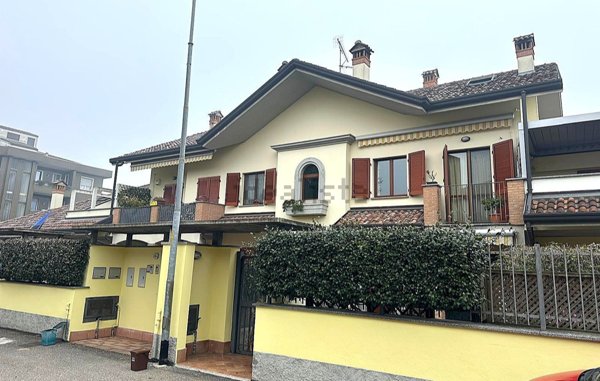 appartamento in vendita a Pregnana Milanese