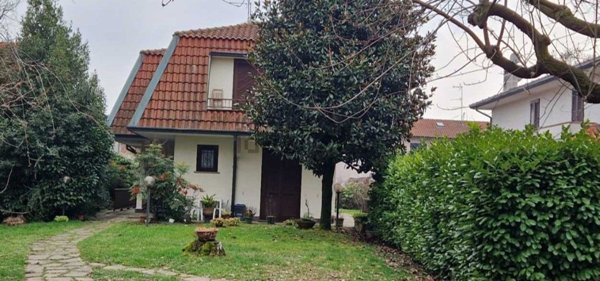 appartamento in vendita a Pregnana Milanese