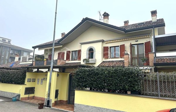 appartamento in vendita a Pregnana Milanese