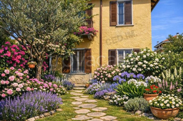 casa indipendente in vendita a Pregnana Milanese