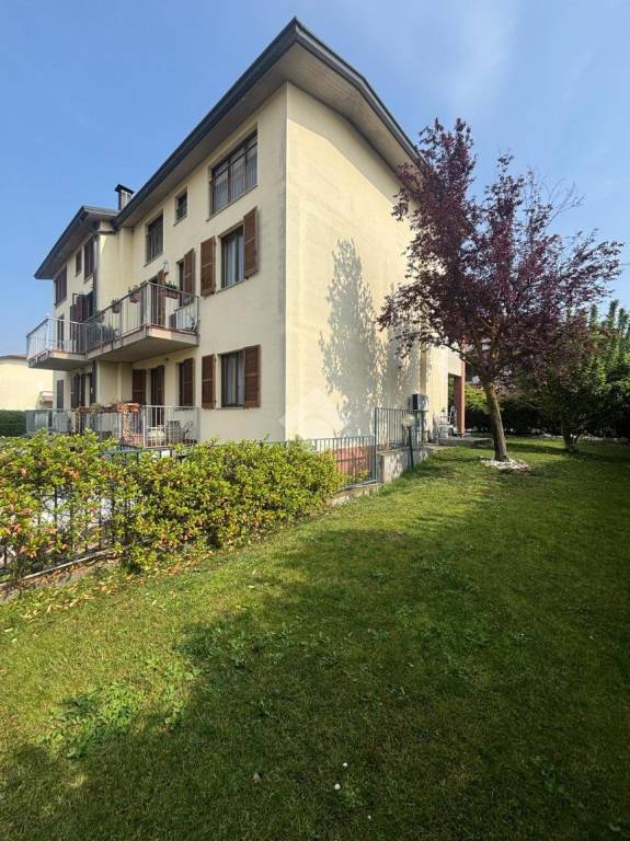 appartamento in vendita a Pregnana Milanese