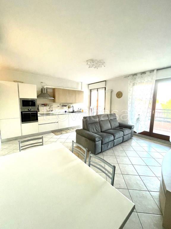 appartamento in vendita a Pregnana Milanese