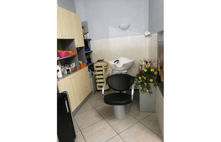 negozio in vendita a Pregnana Milanese