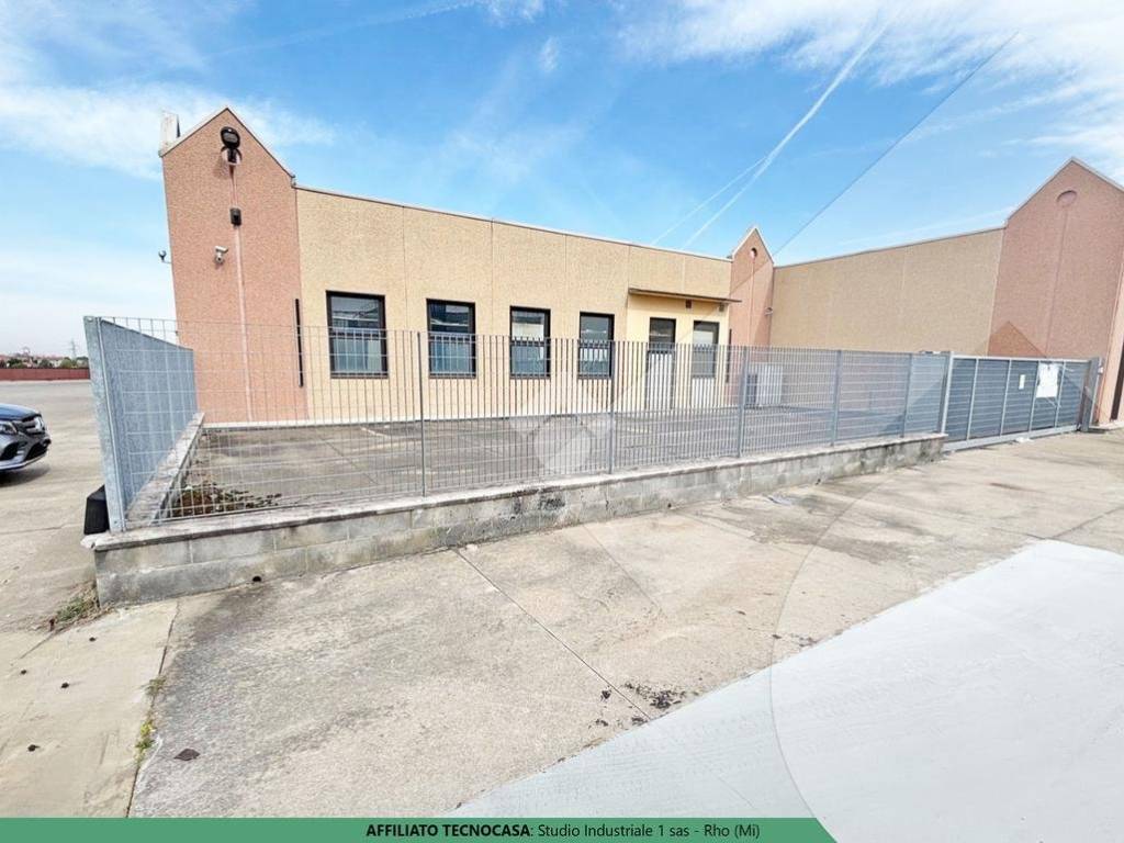 locale commerciale in vendita a Pregnana Milanese