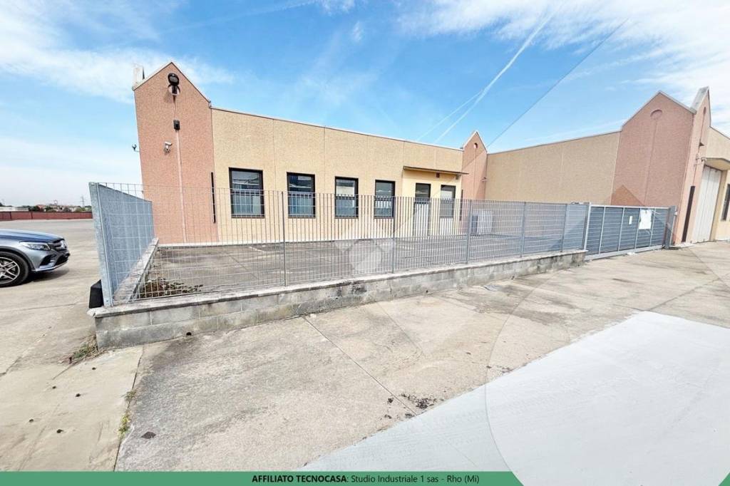 locale commerciale in vendita a Pregnana Milanese