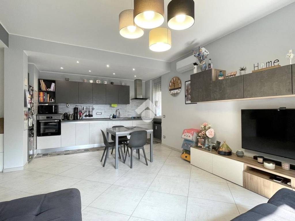 appartamento in vendita a Pregnana Milanese