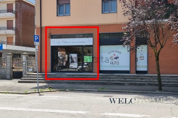 locale commerciale in vendita a Pregnana Milanese