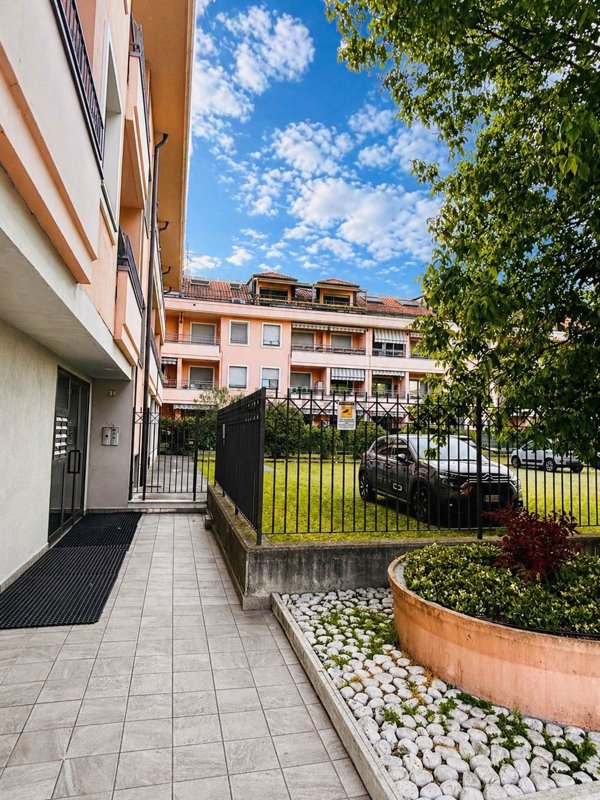 appartamento in vendita a Pregnana Milanese