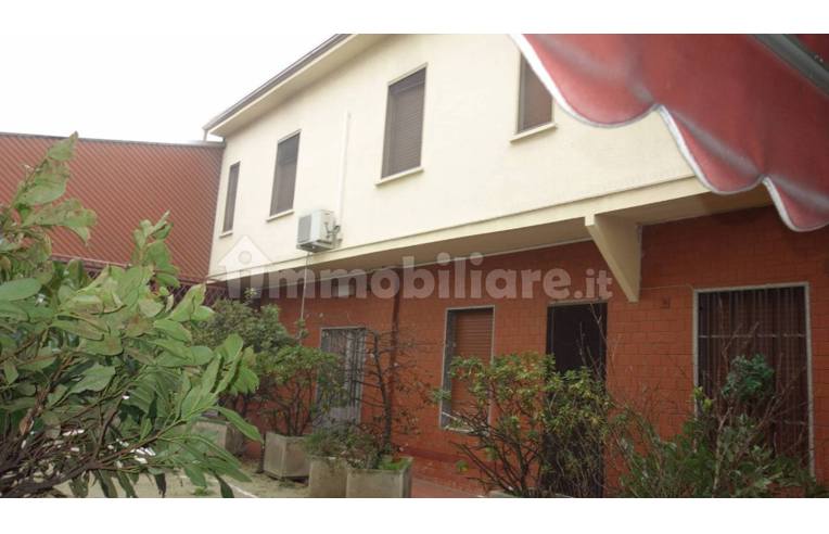 casa indipendente in vendita a Pregnana Milanese