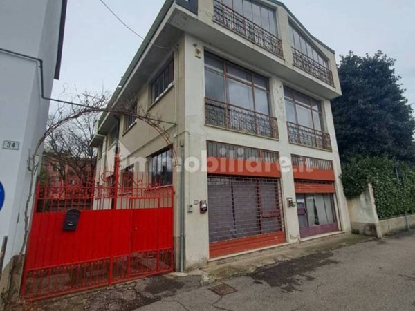 negozio in vendita a Rescaldina