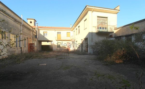casa indipendente in vendita a Rescaldina