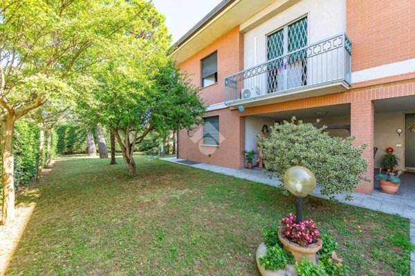 casa indipendente in vendita a Rescaldina