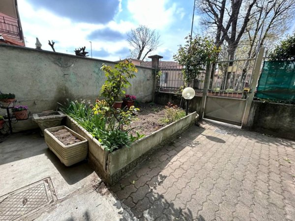 casa indipendente in vendita a Rescaldina