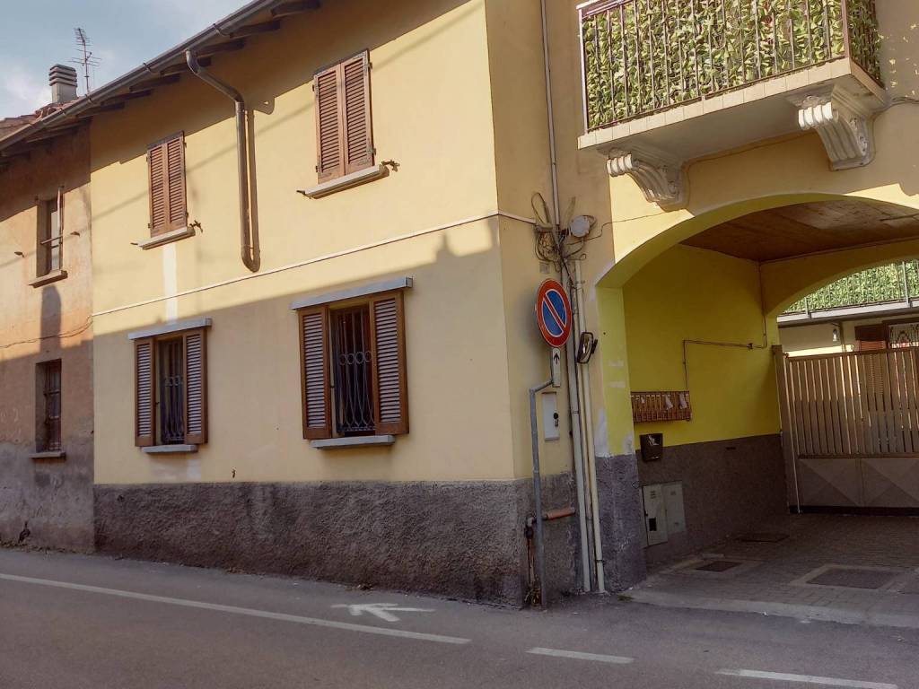 appartamento in vendita a Rescaldina in zona Rescalda
