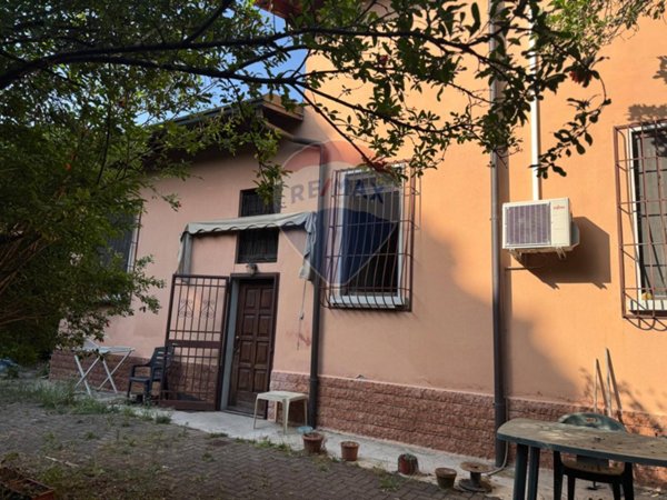 casa indipendente in vendita a Rescaldina