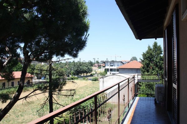 appartamento in vendita a Rescaldina in zona Rescalda